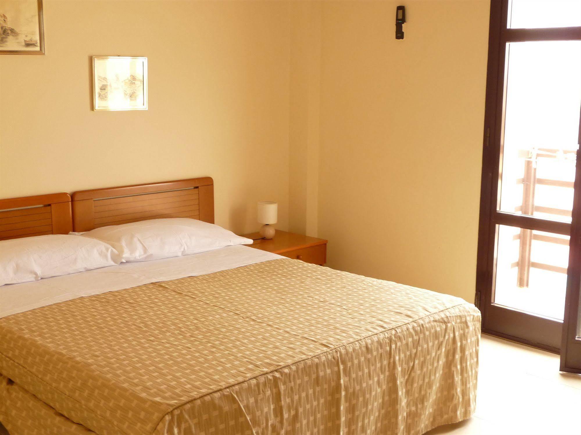 Agathae Hotel & Residence Скольитти Экстерьер фото